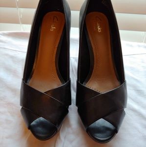 Clarks Black Jennes Cloud heels